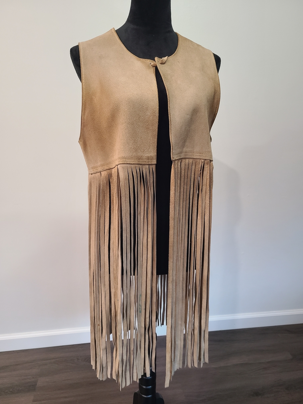Vintage And Seen Woodstock!Suede Fringe Vest in Tan